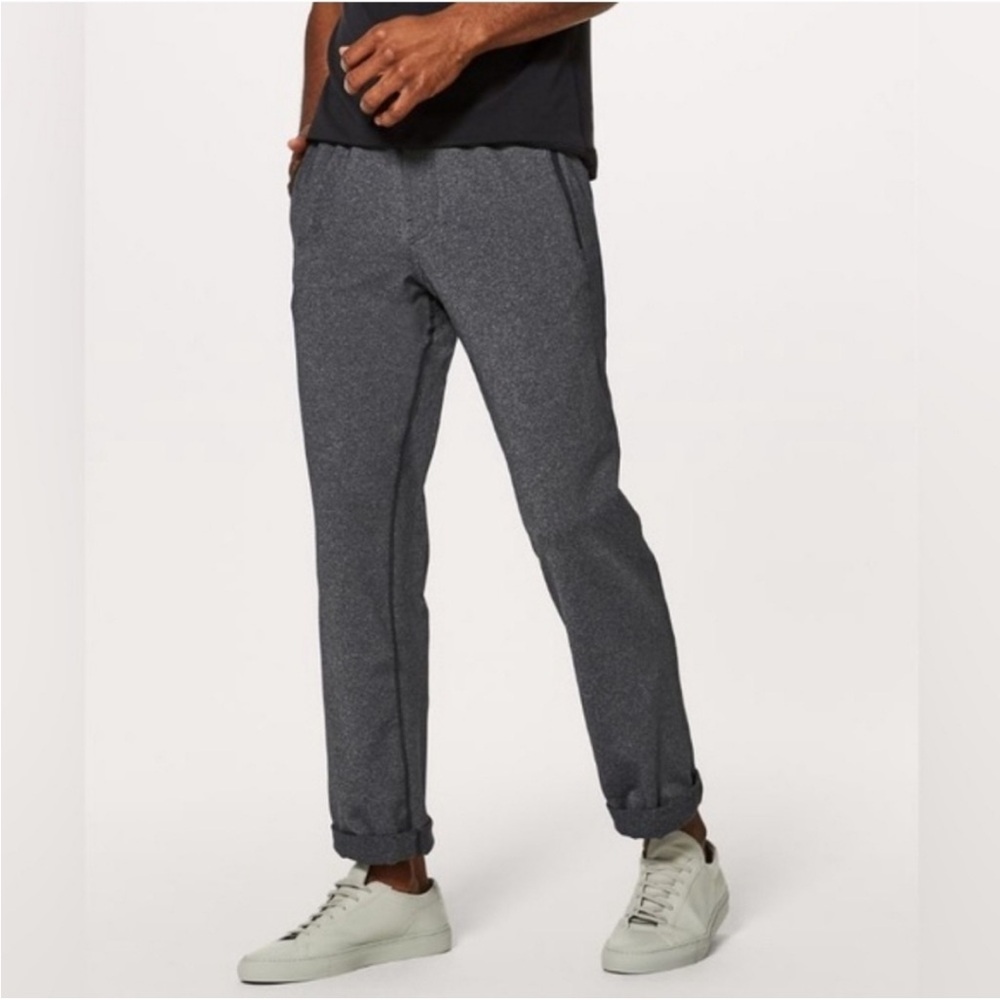 Lululemon Men’s Discipline Pull On Pants Athleisure Casual M5572S.      24